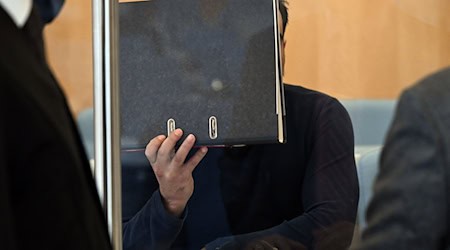Urteil gegen zwei mutmaßliche IS-Terroristen verkündet. (Archivbild) / Foto: Federico Gambarini/dpa