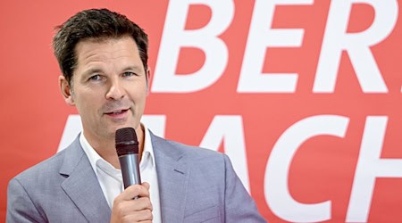 SPD-Spitzenkandidat Steffen Krach setzt bei der Wahl 2026 auf Sieg und nicht auf Platz. / Foto: Britta Pedersen/dpa
