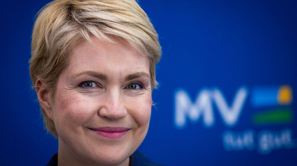 Mecklenburg-Vorpommerns Ministerpräsidentin Manuela Schwesig (SPD) ist Gastgeberin der Konferenz der Nord-Regierungschefs. (Archivbild) / Foto: Jens Büttner/dpa