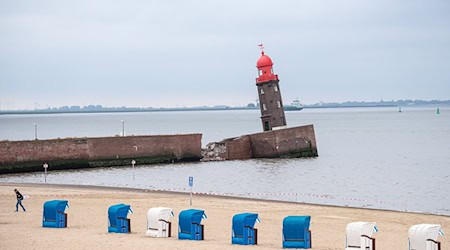 Die Nordmole in Bremerhaven soll neu gebaut werden. (Archivbild) / Foto: Sina Schuldt/dpa