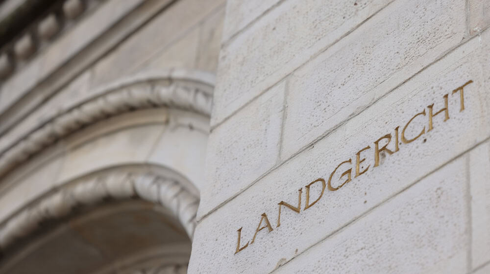 Der ursprünglich für den 21. Oktober geplante Auftakt war nach Angaben eines Gerichtssprechers verschoben worden, weil der Angeklagte zu diesem Termin nicht erschienen war. (Symbolbild) / Foto: David Ebener/dpa Der ursprünglich für den 21. Oktober geplante Auftakt war nach Angaben eines Gerichtssprechers verschoben worden, weil der Angeklagte zu diesem Termin nicht erschienen war. (Symbolbild) / Foto: David Ebener/dpa