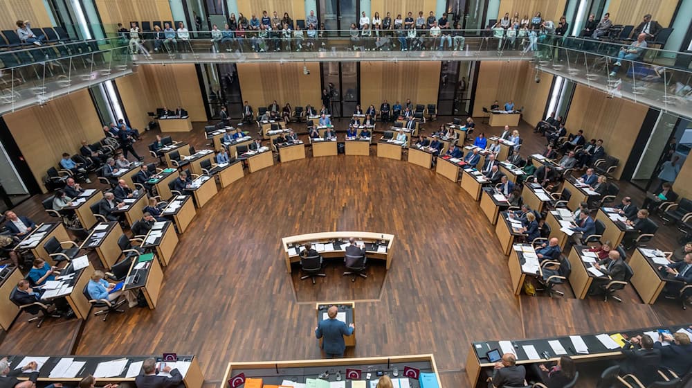Bei der Sitzung des Bundesrats soll der Bremer Bürgermeister Andreas Bovenschulte (SPD) zum neuen Präsidenten gewählt werden. (Archivbild)  / Foto: Michael Kappeler/dpa