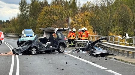 Auf der Bundesstraße 4 hat es einen schweren Unfall gegeben.  / Foto: Benjamin Müller/dpa Auf der Bundesstraße 4 hat es einen schweren Unfall gegeben.  / Foto: Benjamin Müller/dpa