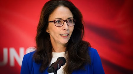DGB-Chefin Fahimi lehnt Einschnitt ins Sozialsystem an. (Archifoto) / Foto: Bernd von Jutrczenka/dpa