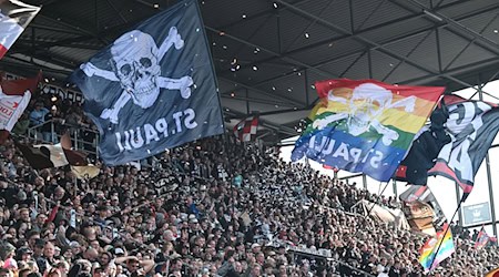 Der FC St. Pauli spielt am Wochenende in Frankfurt. / Foto: Carmen Jaspersen/dpa Der FC St. Pauli spielt am Wochenende in Frankfurt. / Foto: Carmen Jaspersen/dpa