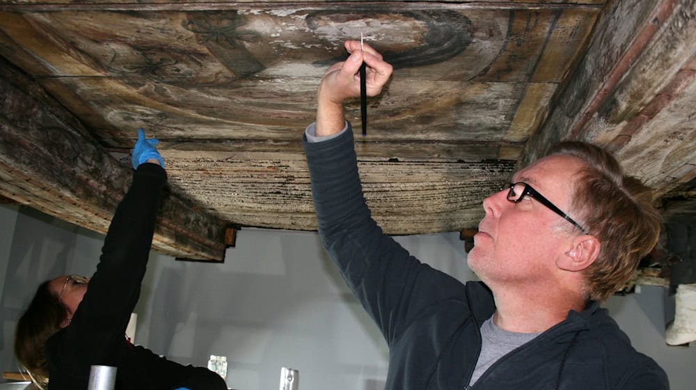 In einem ehemaligen Supermarkt mitten in Lüneburg wurde vor Jahrzehnten ein Deckengemälde entdeckt. / Foto: Kai Moorschlatt/-/dpa In einem ehemaligen Supermarkt mitten in Lüneburg wurde vor Jahrzehnten ein Deckengemälde entdeckt. / Foto: Kai Moorschlatt/-/dpa
