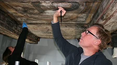 In einem ehemaligen Supermarkt mitten in Lüneburg wurde vor Jahrzehnten ein Deckengemälde entdeckt. / Foto: Kai Moorschlatt/-/dpa In einem ehemaligen Supermarkt mitten in Lüneburg wurde vor Jahrzehnten ein Deckengemälde entdeckt. / Foto: Kai Moorschlatt/-/dpa
