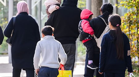 Der Flüchtlingsrat fordert mehr Unterstützung für Geflüchtete. (Symbolbild) / Foto: Julian Stratenschulte/dpa