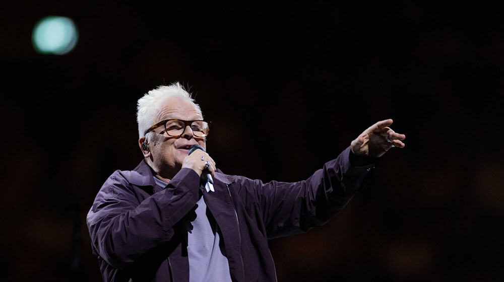 Herbert Grönemeyer setzt die Konzertreihe «mittendrin - akustisch» fort. (Archivbild) / Foto: Rolf Vennenbernd/dpa Herbert Grönemeyer setzt die Konzertreihe «mittendrin - akustisch» fort. (Archivbild) / Foto: Rolf Vennenbernd/dpa
