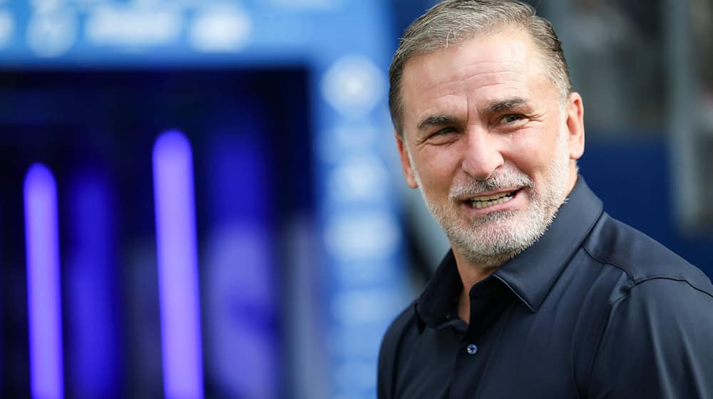 HSV-Sportvorstand Stefan Kuntz erwartet den «härtesten Abstiegskampf», seit er im Profi-Fußball ist. / Foto: Christian Charisius/dpa