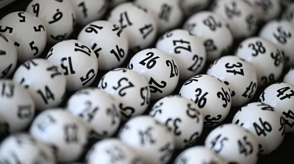 Ein Niedersasche hat den bisher höchsten Gewinn erzielt, der bisher in diesem Jahr bei einer der Lotterien von Lotto Niedersachsen erzielt wurde. (Illustration) / Foto: Arne Dedert/dpa
