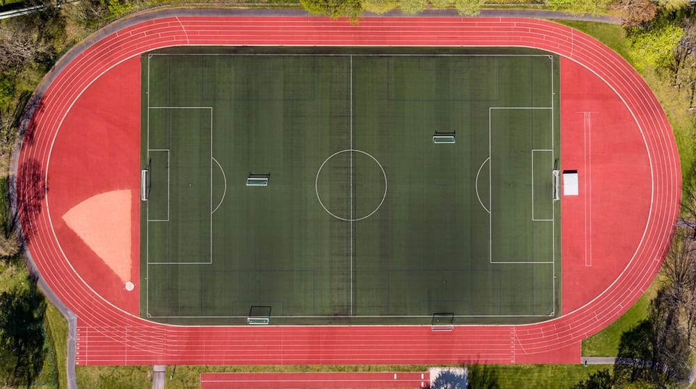 Niedersachsen will die Sportplätze gerade im ländlichen Raum modernisieren. (Symbolbild) / Foto: Jan Woitas/dpa-Zentralbild/dpa