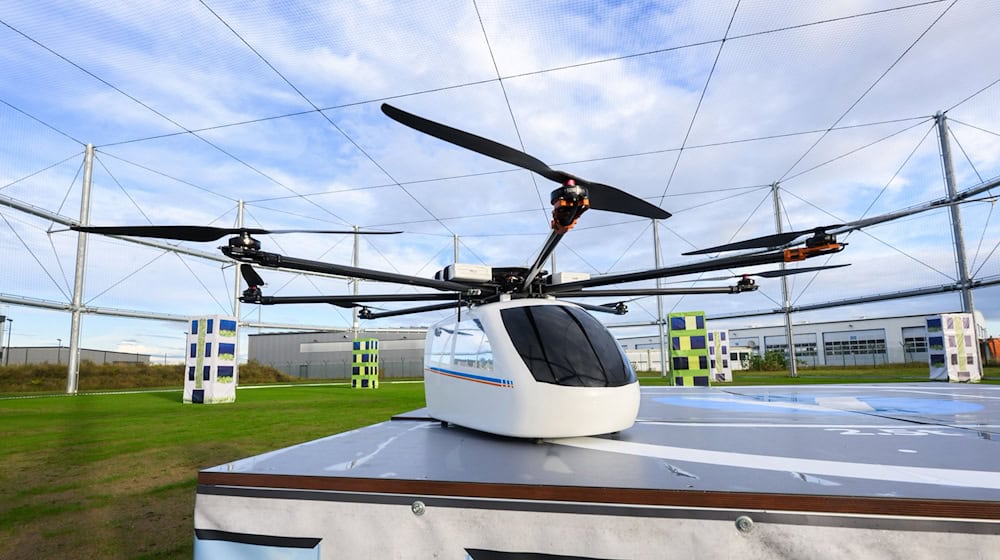 Der neue Drohnenkäfig auf dem Gelände des DLR (Deutsches Zentrum für Luft- und Raumfahrt) in Braunschweig. / Foto: Julian Stratenschulte/dpa