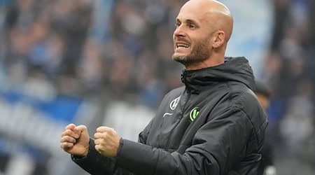 Wolfsburg-Trainer Paul Simonis. / Foto: Marcus Brandt/dpa