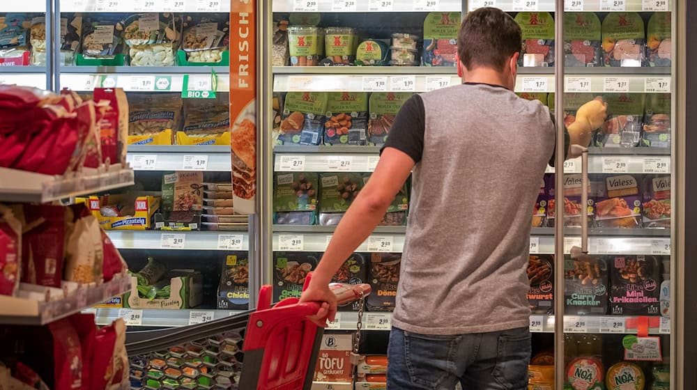 In den vergangenen vier Jahren hat die Produktion von vegetarischen und veganen Lebensmitteln in Niedersachsen deutlich zugenommen. (Archivbild) / Foto: Friso Gentsch/dpa