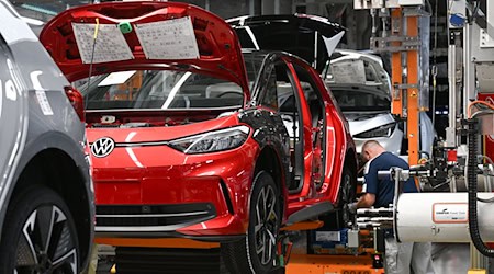 Volkswagen plant Sonderschichten in der Zwickauer Autofabrik (Symbolbild) / Foto: Hendrik Schmidt/dpa