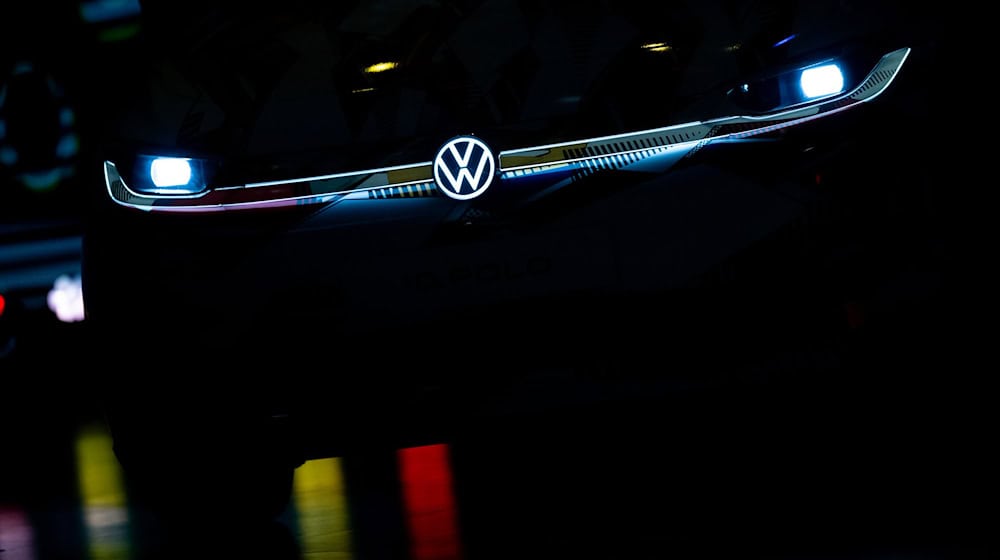 Die E-Auto-Bestellungen ziehen bei VW weiter kräftig an. (Archivbild) / Foto: Sven Hoppe/dpa