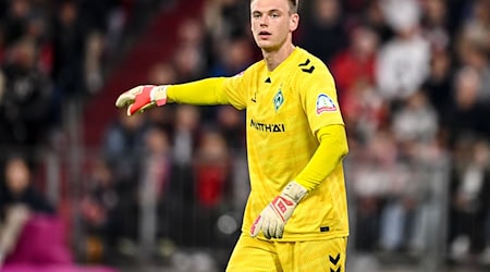 Karl Hein wird auch gegen den FC St. Pauli im Bremer Tor stehen. / Foto: Harry Langer/dpa