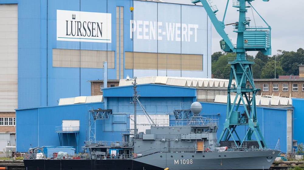 Die IG Metall hat Betriebsräte von 25 Werften befragt, die sowohl den militärischen als auch den zivilen Schiffbau repräsentieren. (Archivfoto)

 / Foto: Stefan Sauer/dpa