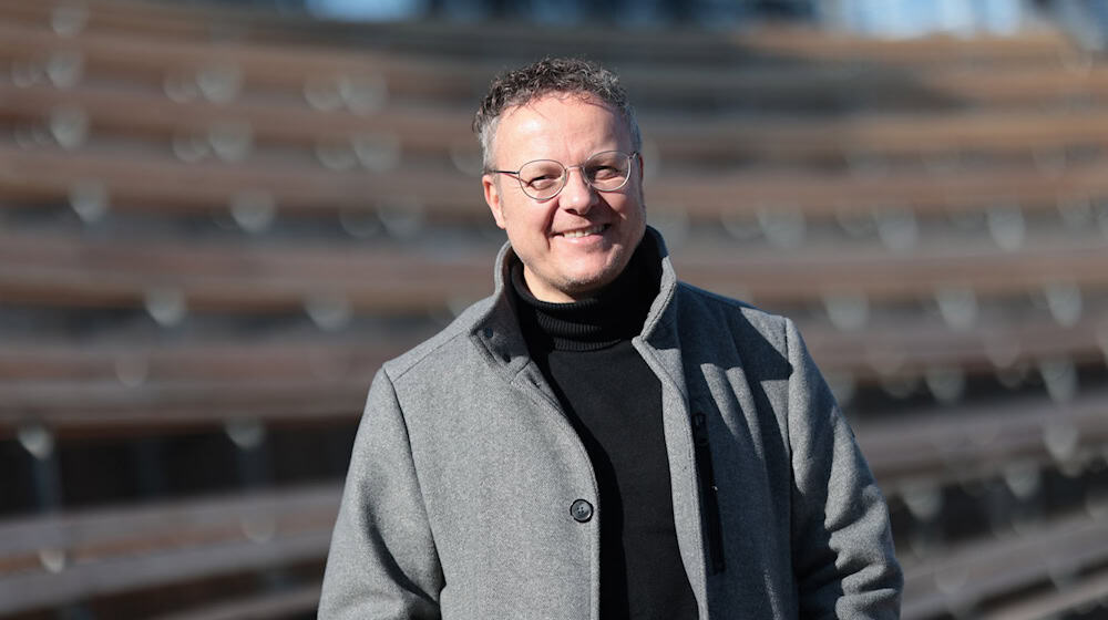 Die erste Spielzeit nach dem Großumbau liegt hinter Ronny Große und dem Bergtheater Thale. (Archivbild)  / Foto: Matthias Bein/dpa