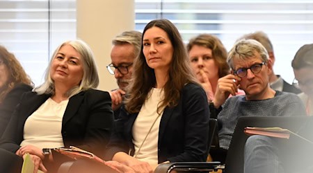 Die 44-jährige Spiegel holte in der Regionsversammlung Hannover die Mehrheit der Stimmen. Ihre Wahl wurde von Protesten begleitet. / Foto: Shireen Broszies/dpa