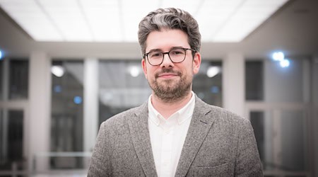 Emanuel Herold ist neu gewählter Fraktionsvorsitzender der Bremer Grünen.  / Foto: Sina Schuldt/dpa