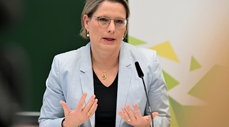 Stefanie Hubig (SPD), Bundesministerin der Justiz, nahm an der Tagung teil. / Foto: Jennifer Brückner/dpa