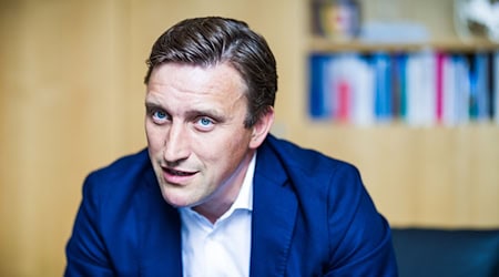 Niedersachsens CDU-Chef Lechner fordert ein hartes Durchgreifen gegen gewalttätige Schüler. (Archivbild) / Foto: Moritz Frankenberg/dpa