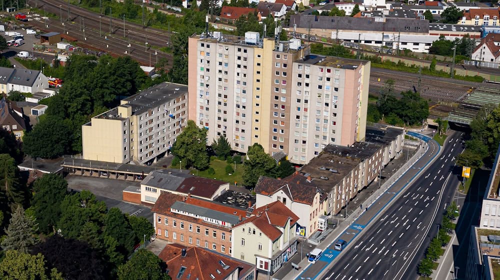 Das Gebäude an der Groner Landstraße liegt nahe des Göttinger Bahnhofes. (Archivbild) / Foto: Swen Pförtner/dpa