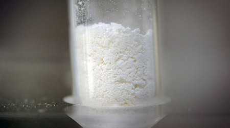 Die Bande soll unter anderem Amphetamin-Drogen produziert haben. (Symbolbild) / Foto: Fredrik von Erichsen/dpa