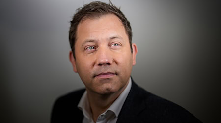 Breitbeinig sei «von gestern», findet Vizekanzler Lars Klingbeil (SPD). (Archivbild) / Foto: Michael Kappeler/dpa