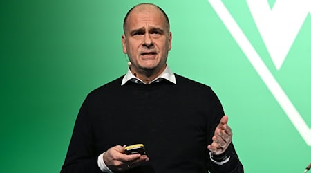 Kann sich den Verkauf weiterer Anteile vorstellen: Werder Bremens Geschäftsführer Klaus Filbry. (Archivfoto) / Foto: Carmen Jaspersen/dpa