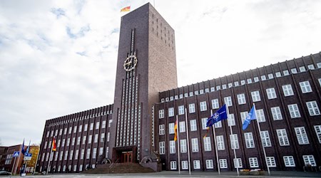 Ein geändertes Steuerrecht könnte Wilhelmshaven im kommenden Jahr rund 36 Millionen Euro zusätzliche Gewerbesteuereinnahmen bescheren.  / Foto: Hauke-Christian Dittrich/dpa