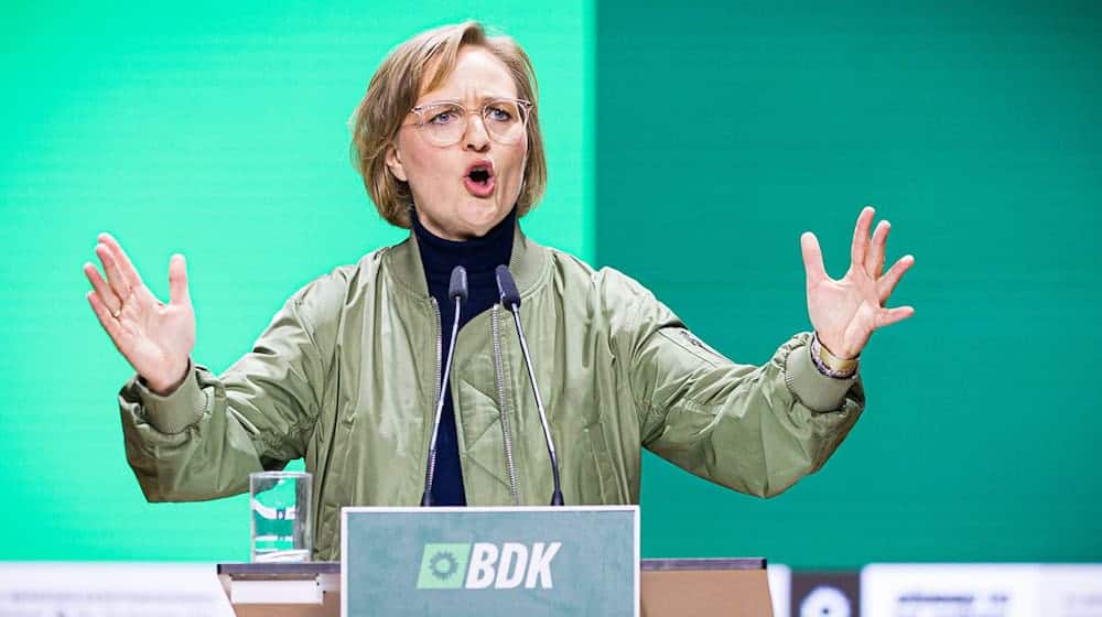 Grünen-Chefin Franziska Brantner wählte in Hannover ungewöhnlich deutliche Worte. / Foto: Moritz Frankenberg/dpa