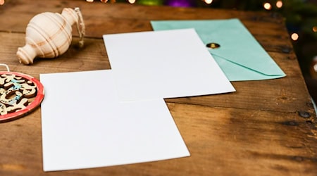 Kreative Weihnachtskarten gestalten: Tipps für schöne Festtagsgrüße