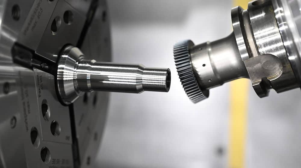 Schlechte Konjunkturaussichten in der Metallindustrie im Norden. (Symbolbild) / Foto: Bernd Weißbrod/dpa