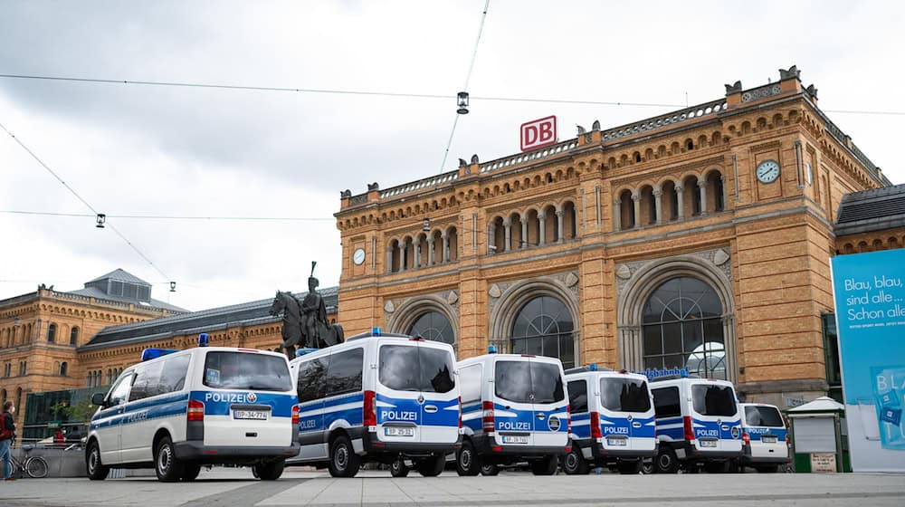Geplant sind auch am Hauptbahnhof Hannover verstärkte Streifen und Kontrollen. (Symbolbild) / Foto: Philipp Schulze/dpa