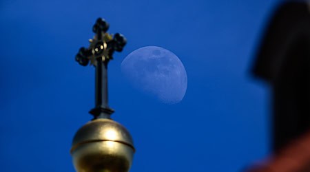 Die Synode der EKD tagt in Dresden. (Symbolbild) / Foto: Robert Michael/dpa