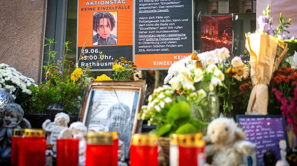 Nach dem gewaltsamen Tod des 21-jährigen Lorenz in Oldenburg hat die Staatsanwaltschaft Anklage gegen den beschuldigten Polizisten erhoben. (Archivbild) / Foto: Sina Schuldt/dpa