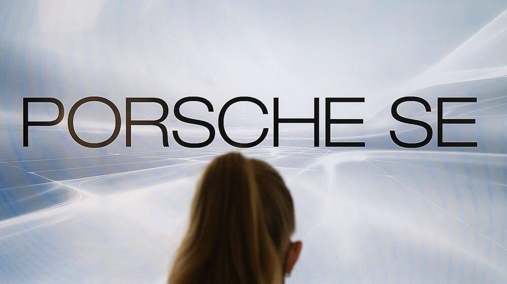 Die Autokrise belastet auch die Porsche SE. (Archivbild) / Foto: Marijan Murat/dpa