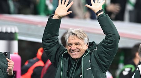 Werder-Coach Horst Steffen will auch gegen Wolfsburg jubeln. (Archivfoto) / Foto: Carmen Jaspersen/dpa