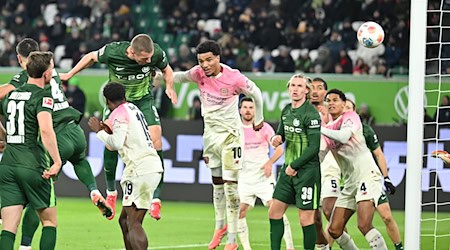 Das Kopfballtor von Denis Vavro war für den VfL Wolfsburg zu wenig. / Foto: Swen Pförtner/dpa