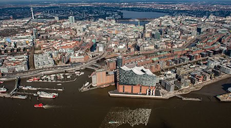 Mit der Allianz soll der Hafen besser vor potenziellen Drohnenangriffen geschützt werden. (Symbolbild) / Foto: Daniel Reinhardt/dpa