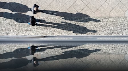 Auch mit Zuwanderung und steigenden Geburtenraten wird es wohl künftig weniger Niedersachsen geben. (Symbolbild)  / Foto: picture alliance / dpa