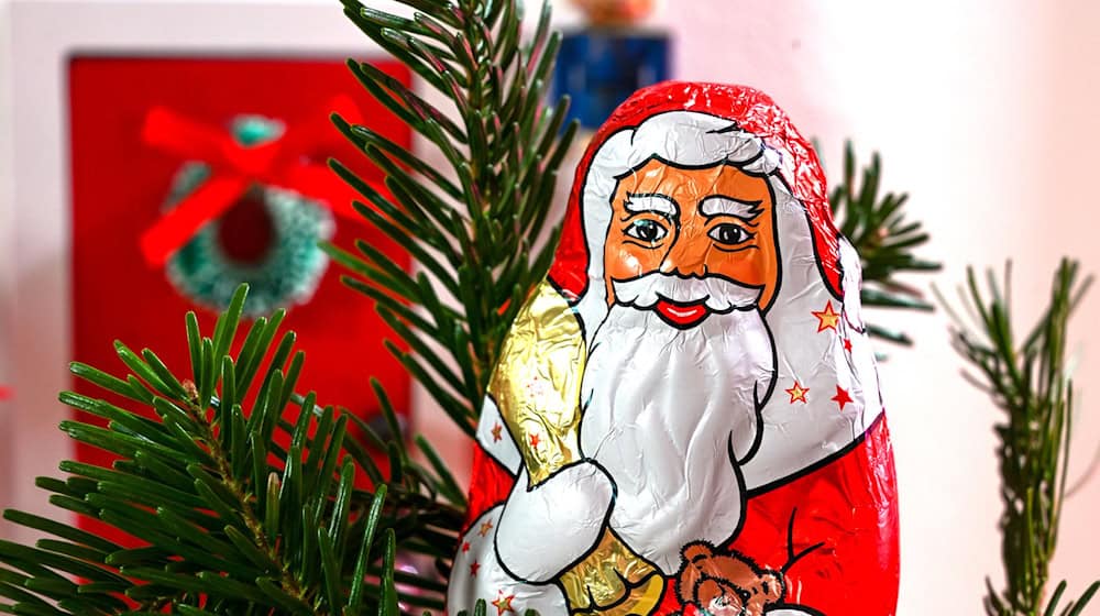 Ein Dieb vergreift sich an den Nikolausgeschenken zweier Jungs im Landkreis Ammerland. (Symbolbild) / Foto: Hendrik Schmidt/dpa