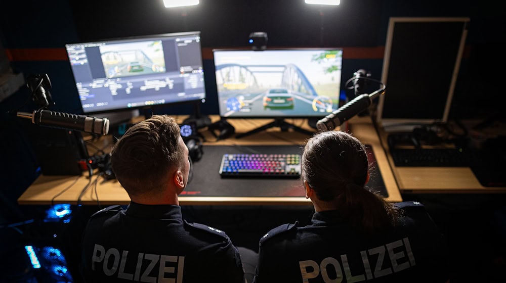Die Polizei Hannover streamt auf Twitch - jetzt kommt das Landeskriminalamt Niedersachsen dazu. (Archivbild) / Foto: Moritz Frankenberg/dpa