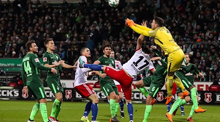 Das letztmalige Nord-Derby in der Bundesliga im Jahr 2018. / Foto: Christian Charisius/dpa