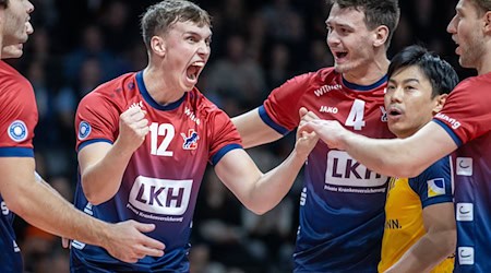 Die Lüneburger Volleyballer stehen im Finale um den DVV-Pokal. (Archivbild) / Foto: Andreas Gora/dpa