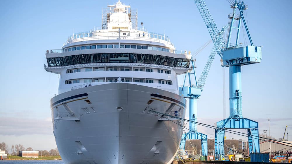 Bund und Land sind mit jeweils 40 Prozent an der Meyer Werft beteiligt. (Archivbild) / Foto: Sina Schuldt/dpa