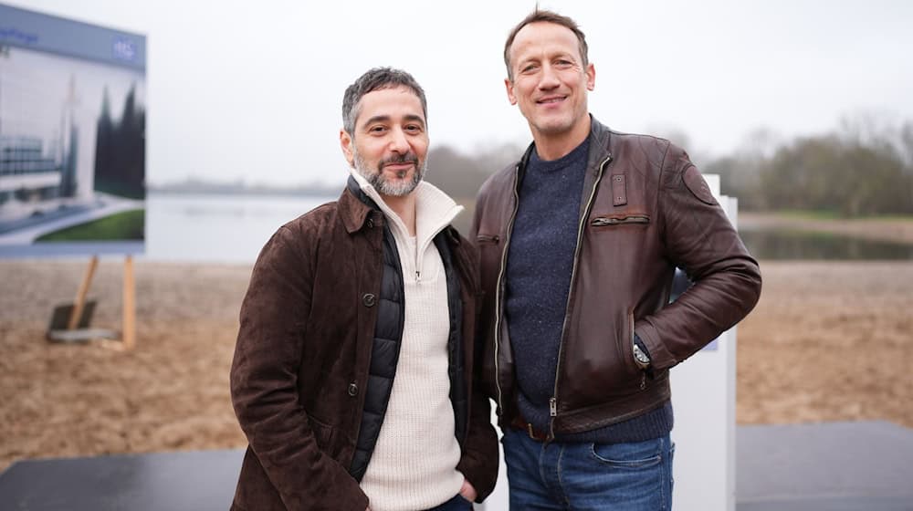Die «Tatort»-Doppelfolge ist der erste Fall für das neue Ermittler-Duo um Bundespolizist Thorsten Falke (Wotan Wilke Möhring, r.) und Cyber-Kriminalist Mario Schmitt (Denis Moschitto). / Foto: Marcus Brandt/dpa